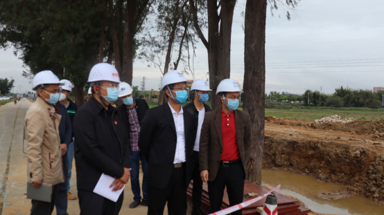 市長(zhǎng)謝少謀調(diào)研民生水利工程復(fù)工復(fù)產(chǎn)情況467.png