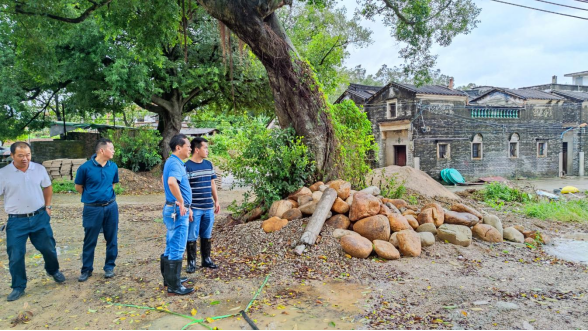 嚴(yán)守安全底線！市水利局深入基層開展臺(tái)風(fēng)“獅子山”防汛督導(dǎo)工作332.png