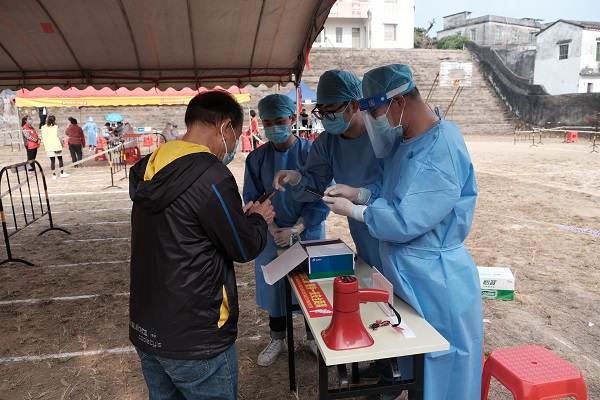 廣海鎮在部分區域開展大規模人群核酸采樣檢測實戰演練2.JPG