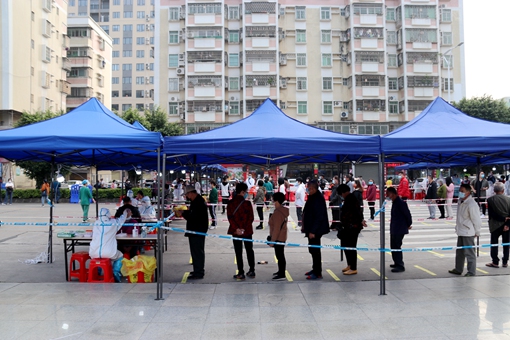 僑雅花苑采樣點 有序進行IMG_9200_副本_副本.jpg