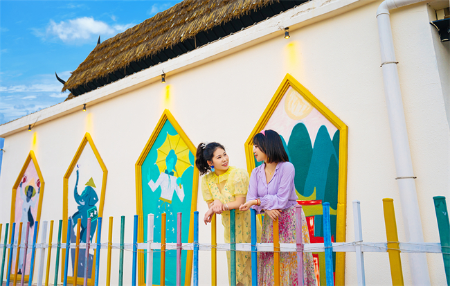 9 模特：臺山市博物館 區議文（右）臺山市藝術館 謝  媛（左）.jpg