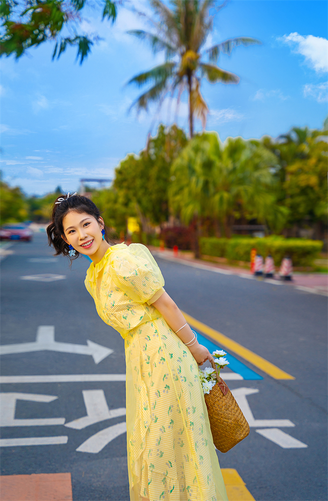 11 模特：臺山市藝術館 謝  媛（右）.jpg