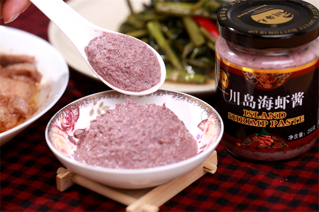 10、圖為成品蝦醬。蝦醬營(yíng)業(yè)價(jià)值高，對(duì)人體有開胃健脾、增加食量、益壽延年的保健作用.jpg