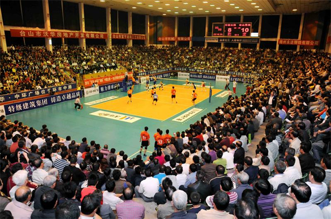 新寧體育館座無虛席 受訪者供.jpg