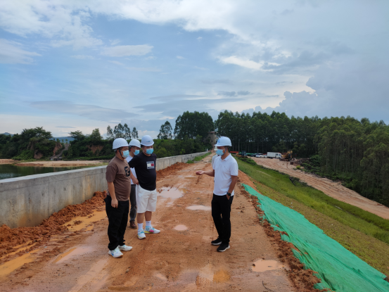 開(kāi)展“雙節(jié)”安全檢查 筑牢水利安全防線285.png