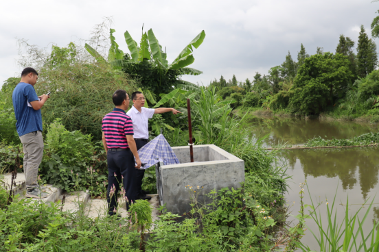 黃旭暉副市長(zhǎng)暗訪檢查潭江牛灣國(guó)考斷面水質(zhì)治理攻堅(jiān)工作121.png