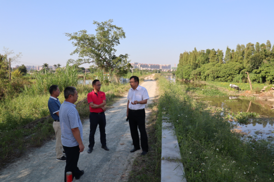 開展河道清漂  守護(hù)碧水清流164.png