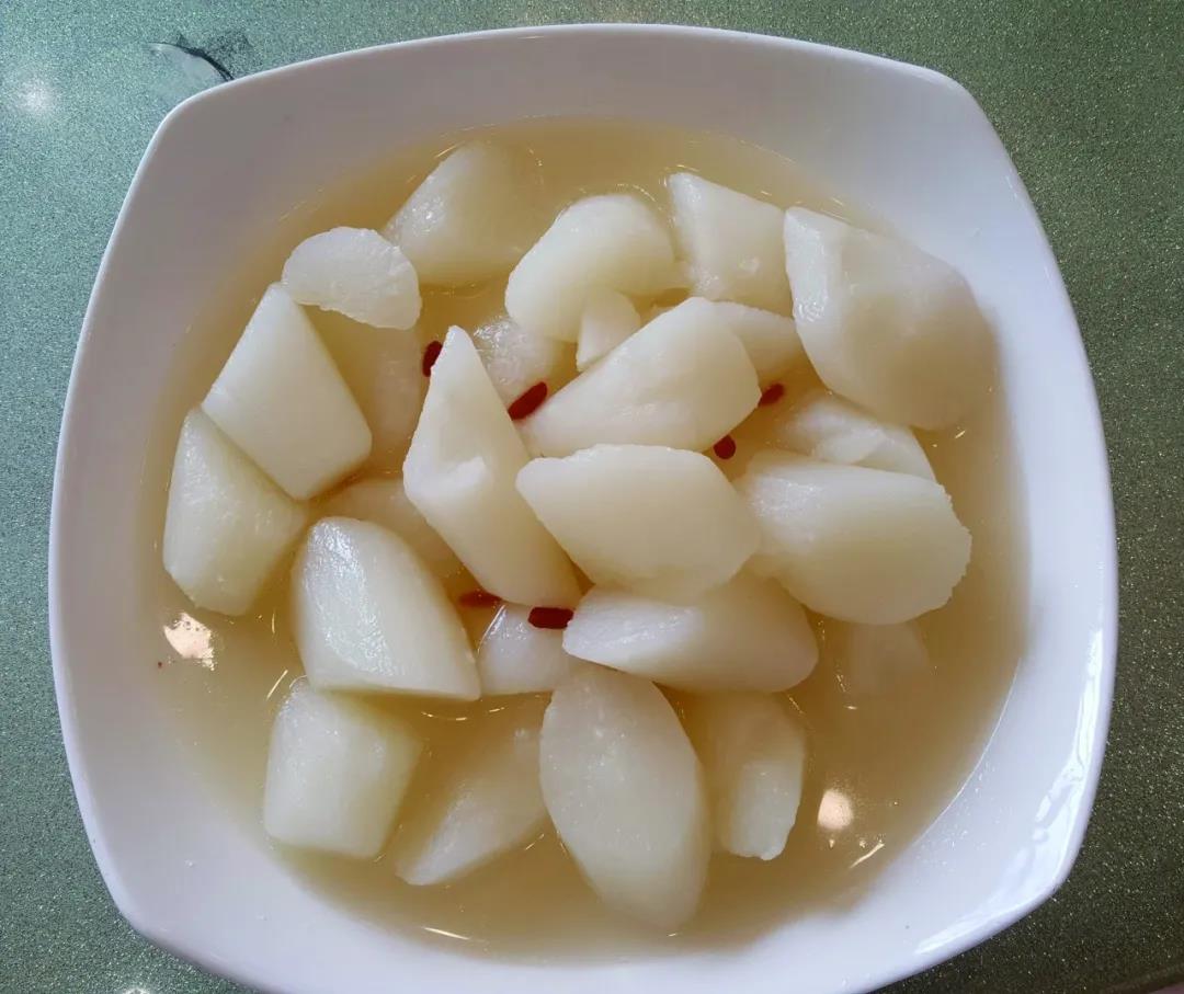 玲瓏白玉 ——高湯蘿卜（臺山市地方志辦公室供圖）.jpg