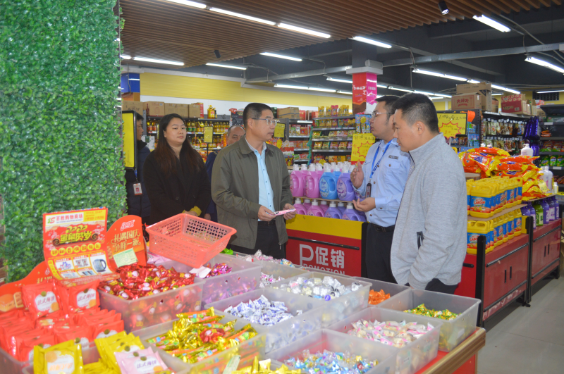 檢查百勝商場情況.JPG
