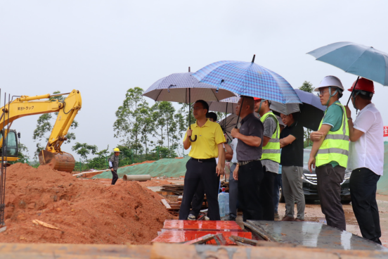 市水利局局長(zhǎng)鄭卓世檢查廣海灣灣區(qū)聯(lián)合供水工程建設(shè)工作91.png
