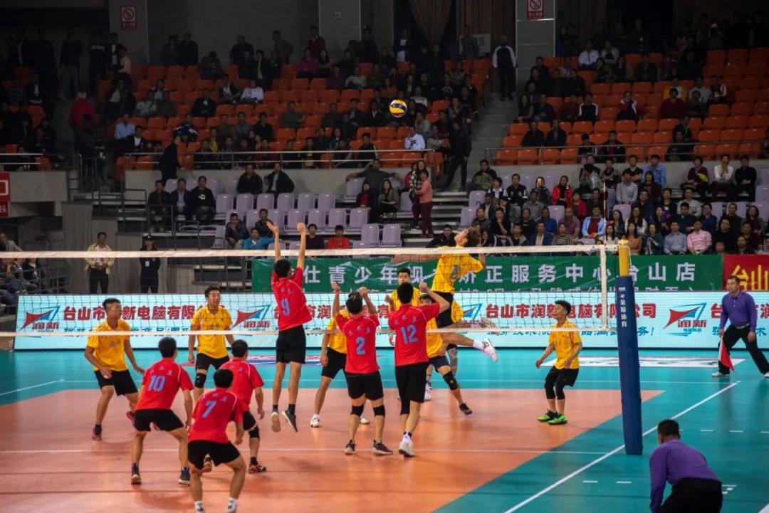 在新寧體育館舉行的排球比賽(甄永光 攝).jpg