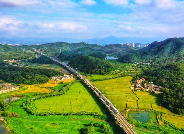 5.穿越城鄉 邱彤紅13929057799 (臺城城邊2022).jpg