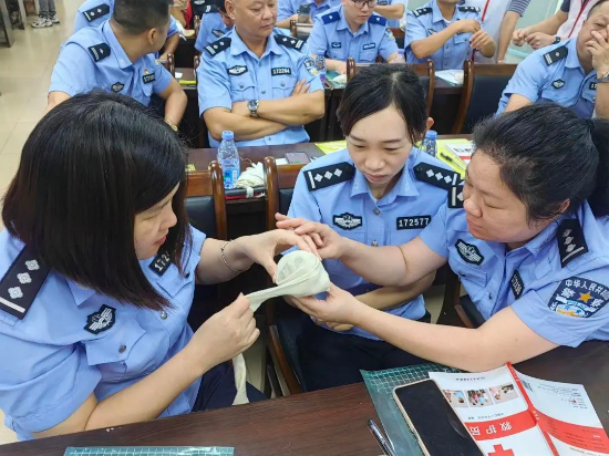 4f765baf8fa6d137332eff17a4f079d9.jpg 圖片