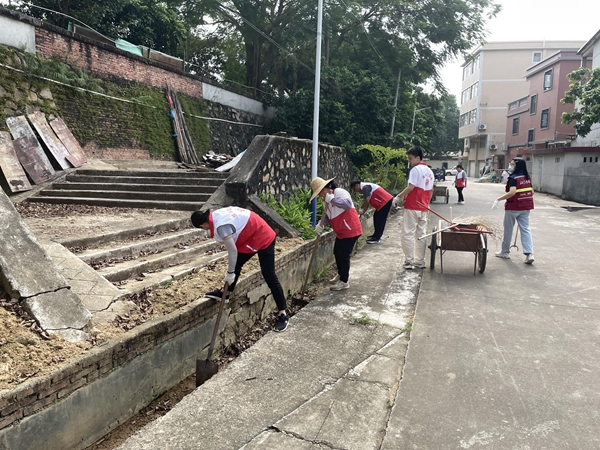 5.▲大力推進“三清一改” (4).jpg