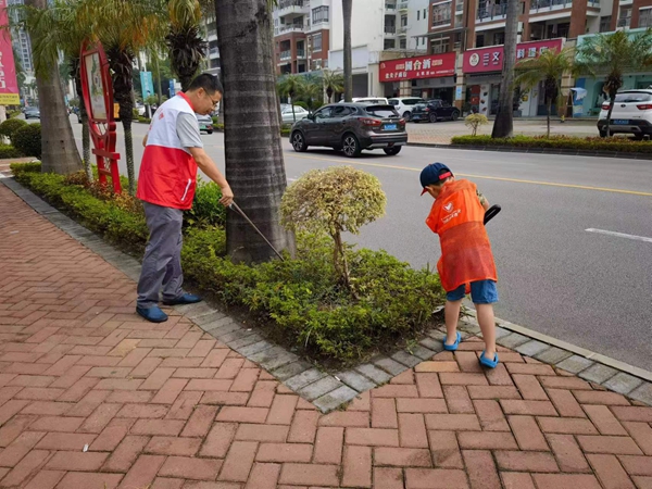 6.▲黨員、網格員、志愿者和“小小志愿者”齊參與 (3).jpg