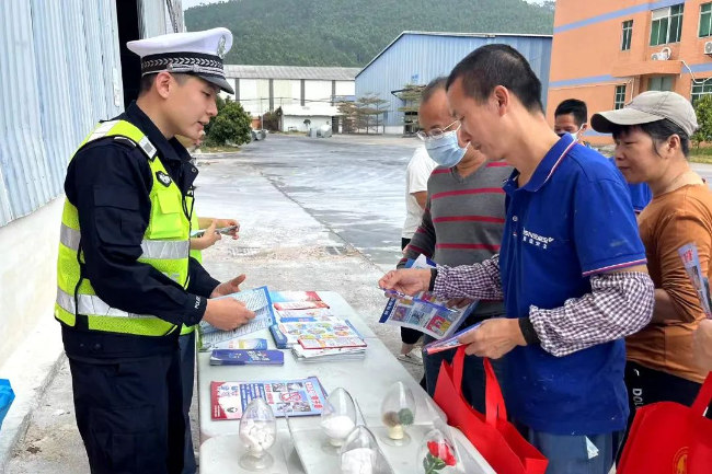 5e0b379f3a7e24ace9ac89cc820555f.jpg 圖片