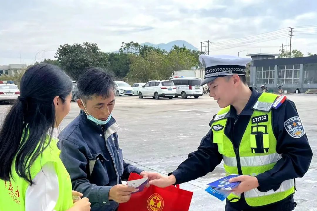 28dcfab177ab28f3c9e73dfdd2855be.jpg 圖片