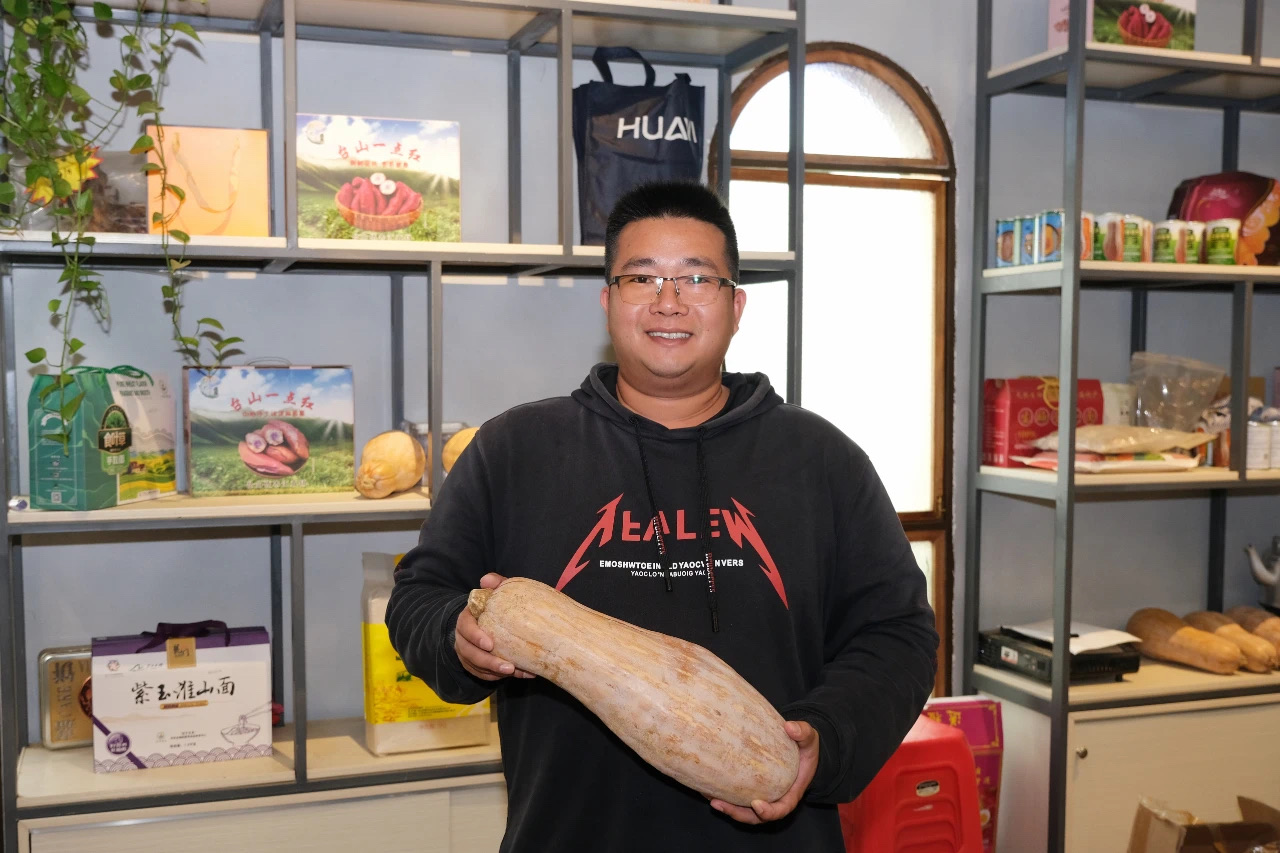 02 僑農勤耕農場負責人李燦章.jpg