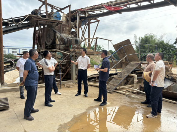 劉子奕常委督辦臺(tái)山市陸地洗砂場(chǎng)整治工作118.png