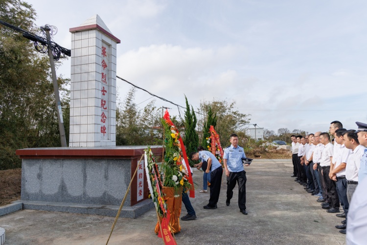 daf0a47a4e7caffb475c839b75825f8 (1).jpg